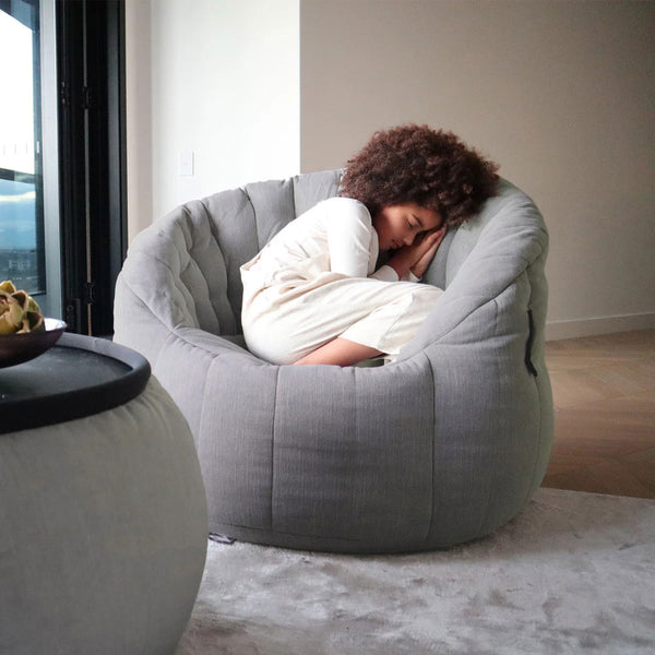 [OUTLET] Butterfly Sofa Keystone Gray Innedørs saccosekk