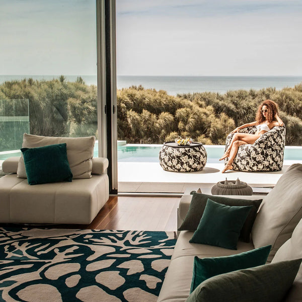 Butterfly Sofa Night Bloom Utendørs saccosekk